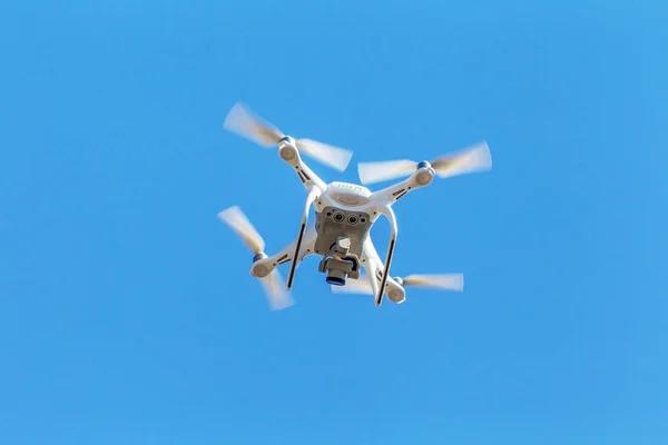 DJI Air 3S Versatile Dual-Camera Drone: Comprehensive Analysis of Wide-Angle Performance, Night-Vision Sensing, and Long-Range Transmission